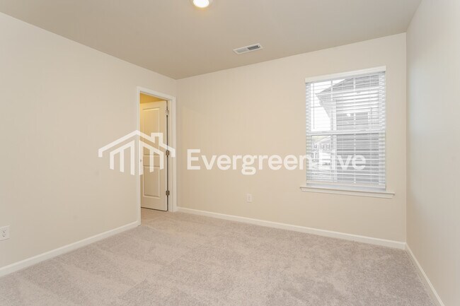 Building Photo - 823 Pear Blossom Ct