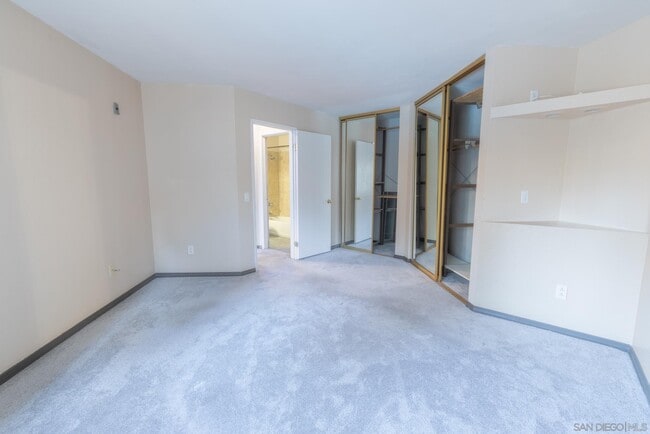 Building Photo - 9750 Mesa Springs Way