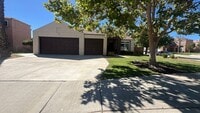Building Photo - West Palmdale Home