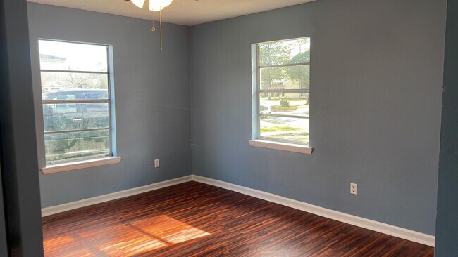 Building Photo - Beautiful house, perfect for you!!!