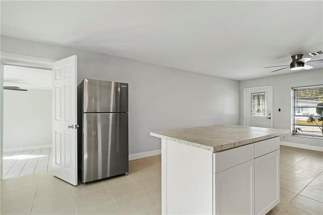 Building Photo - 1598 NE 36th St