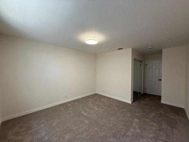 Building Photo - Beautifully Updated Single Story Custom Ho...