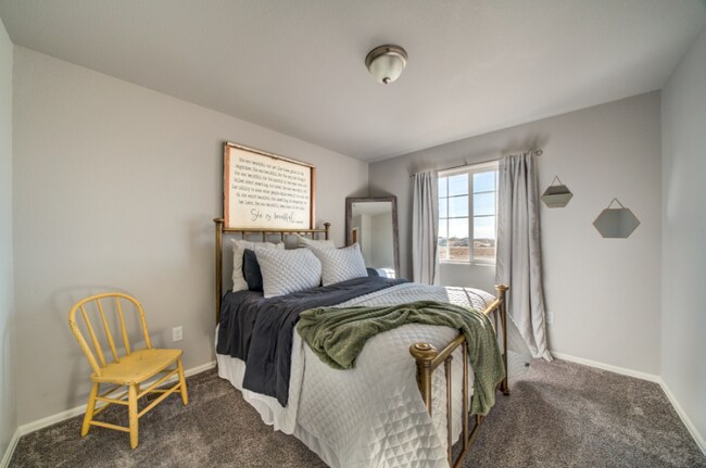 Building Photo - 7423 Sand Lake Heights