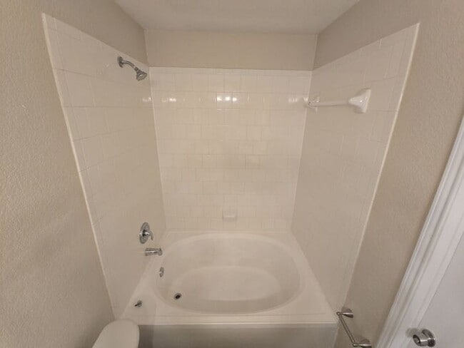 Building Photo - **Charming 3-Bed, 2-Bath Home in Melissa, ...