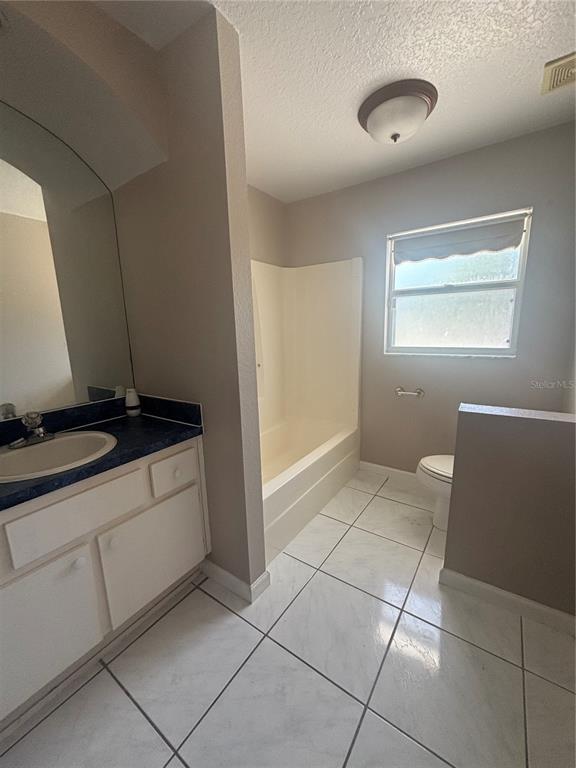 Building Photo - 510 S Cedar Ave