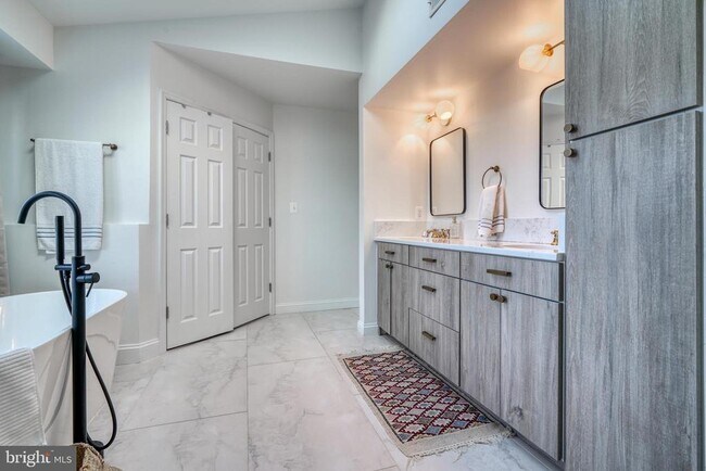 Building Photo - 14235 Masterpiece Ln