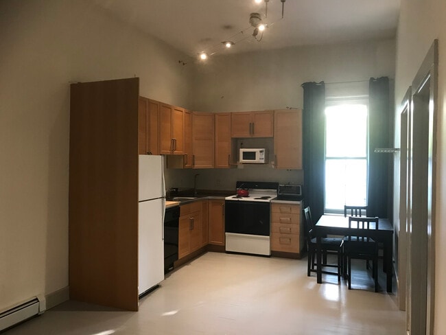 Kitchen - 178 Main St