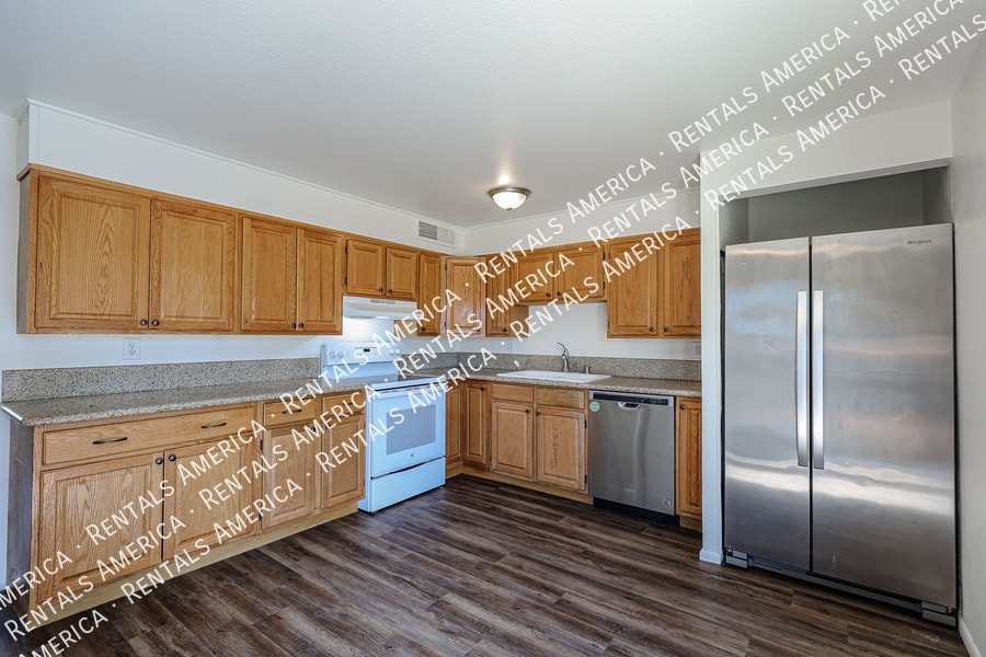 Building Photo - 14029 N 38th Pl