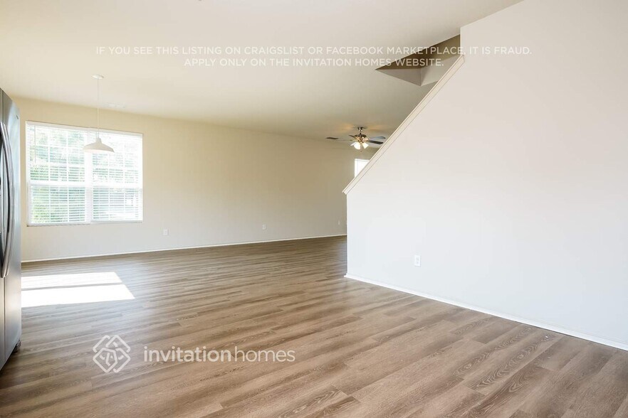 Building Photo - 2300 Bray Village Dr
