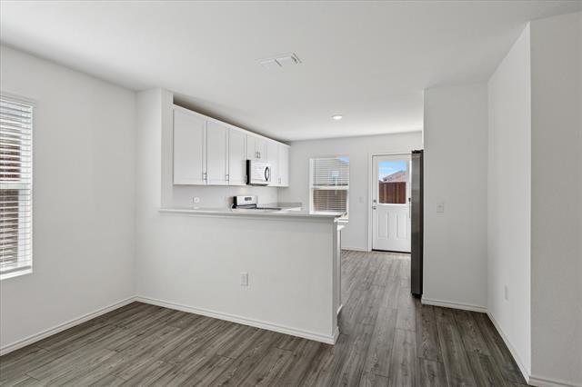 Building Photo - 14020 Earlham St