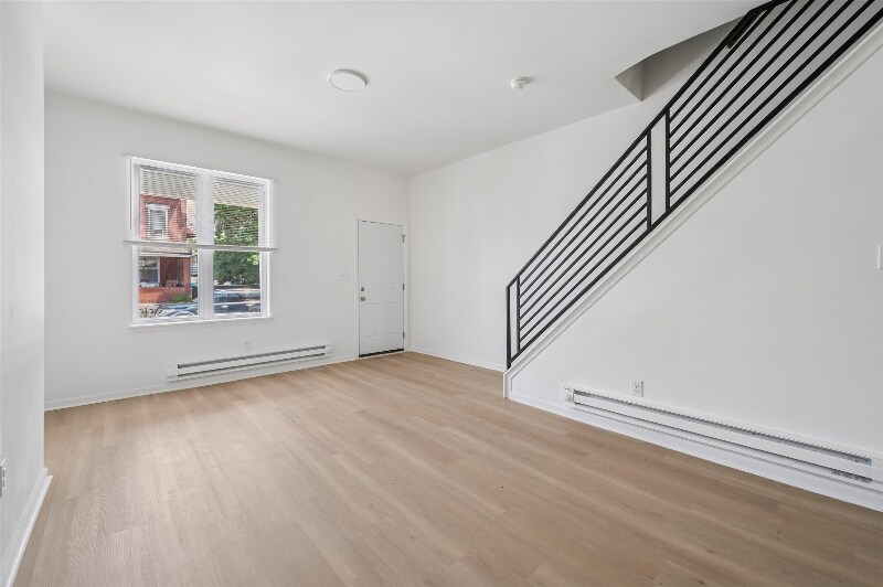 Building Photo - 230 N 61st St