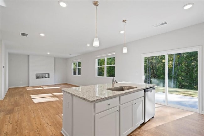 Building Photo - 785 Summerwood Ln