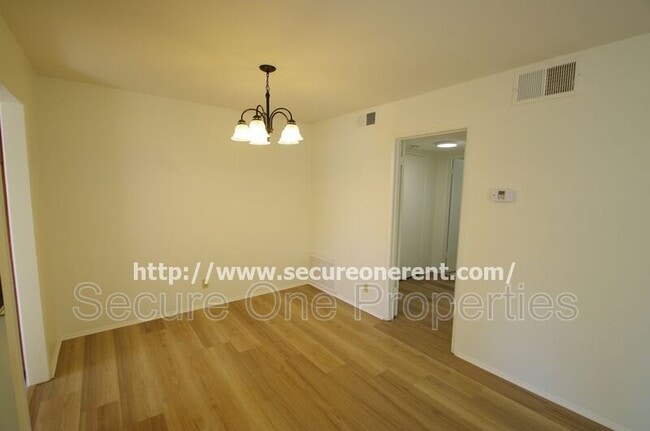 Building Photo - 31555 Lindero Canyon Rd