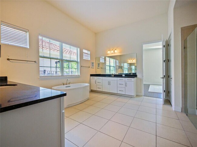 Building Photo - 15704 Marina Bay Dr