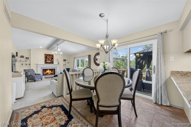 Building Photo - 30118 Kingsway Dr