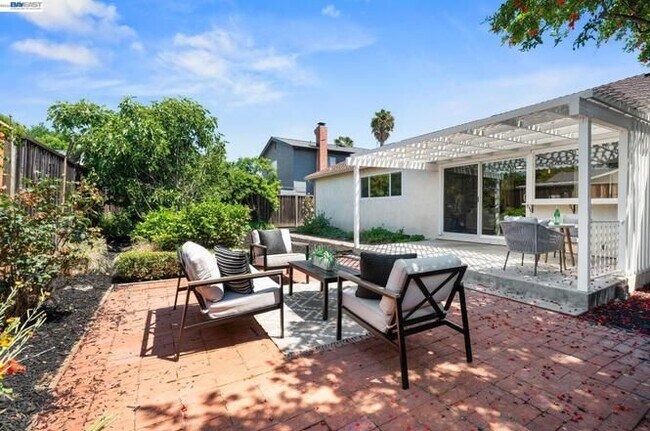 Building Photo - 7415 Bovet Way