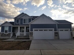 Building Photo - 1481 N Arcadia Dr