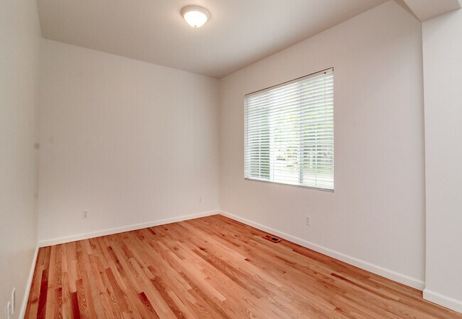 Building Photo - 1485 Bobs Hollow Ln