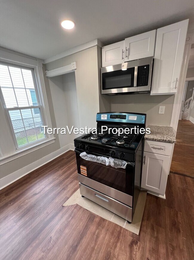 Building Photo - 4 Bed in Millville! Eligible for $500 Security Deposit.