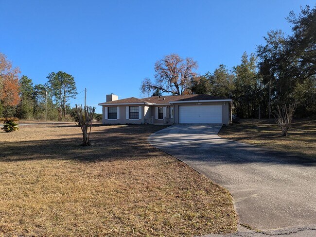 Building Photo - Wonderful 3/2/2 Corner Lot Near Golf Course In Citrus Springs