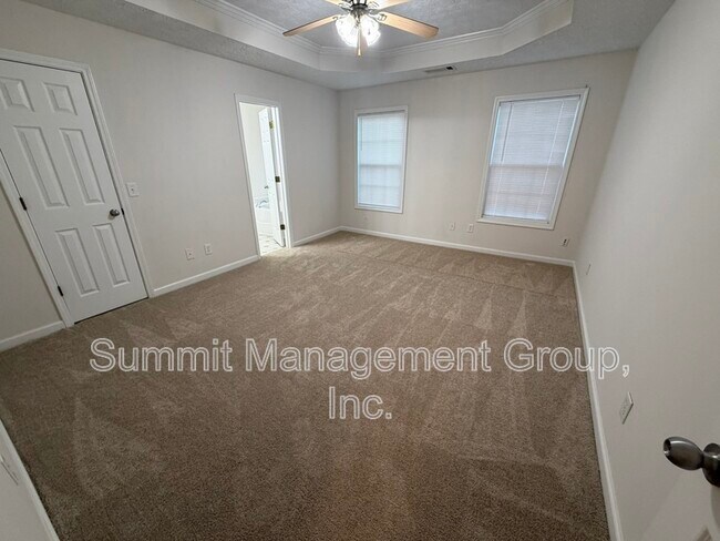 Building Photo - 155 Shadowbrook Trce