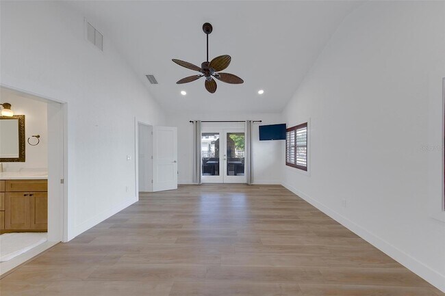 Building Photo - 210 176th Terrace E