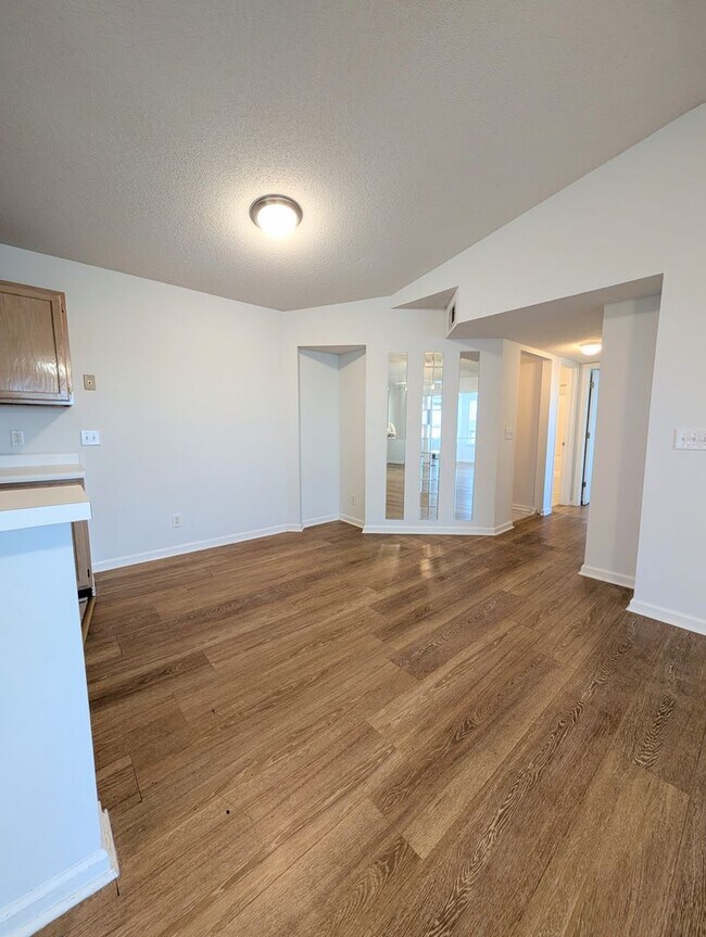 Building Photo - 3BR / 2BA Condo for Rent – Southbridge (Water View)