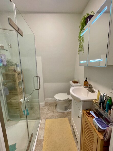 Building Photo - 36 Central Ave