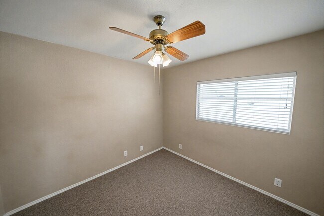 Building Photo - Beautiful 4-Bedroom Home in Bulverde Village! - Realtor Commission: $500