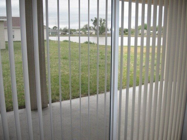 Building Photo - Large Beautiful 4x3 Home with 3 Car Garage