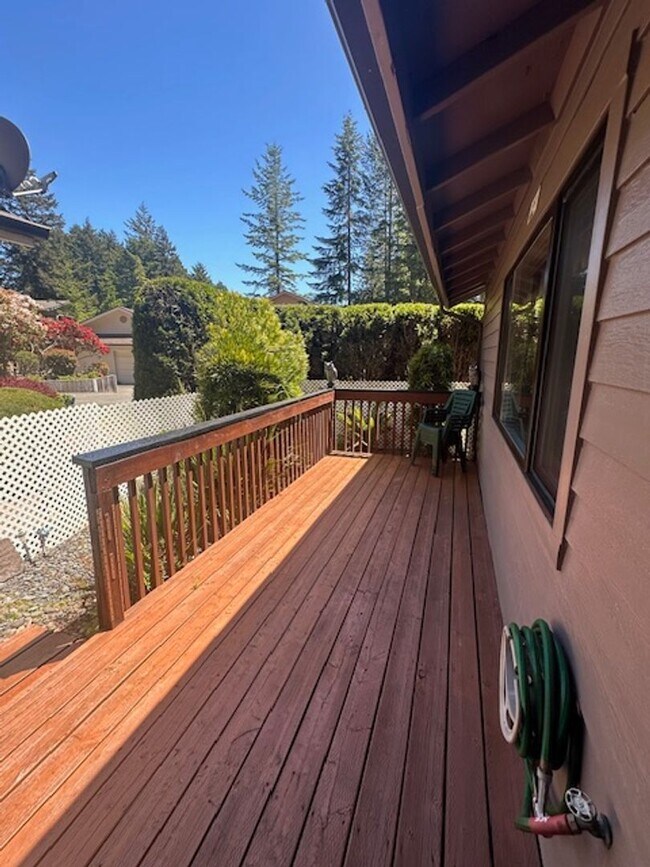 Building Photo - 1476 Glenwood Dr