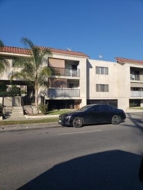 Building Photo - 13925 Sherman Way