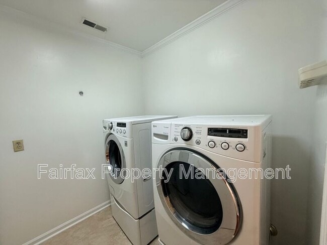 Building Photo - 107 Perriwinkle Pl