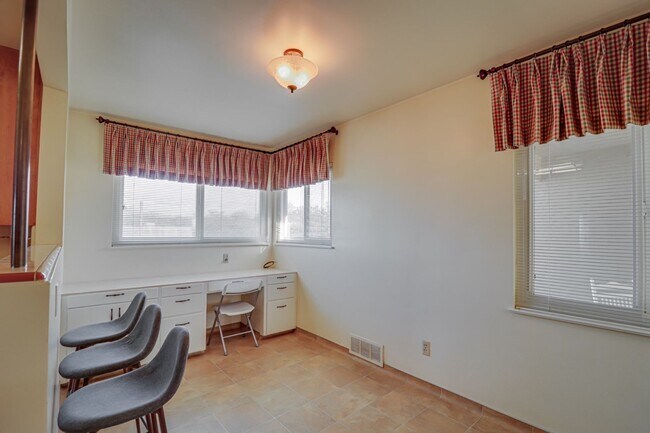 Building Photo - 22157 Brimhall Rd