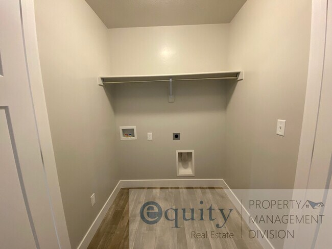 Building Photo - 16102 S Truss Dr