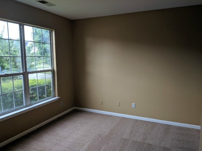 Building Photo - 5107 Huntcrest Dr SW