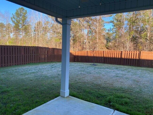 Building Photo - 269 Tulip Dr