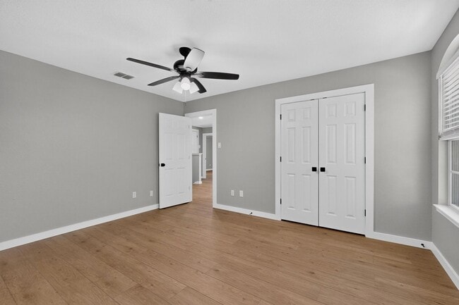 Building Photo - Spacious Renovation Ready To Be Called Home!!!