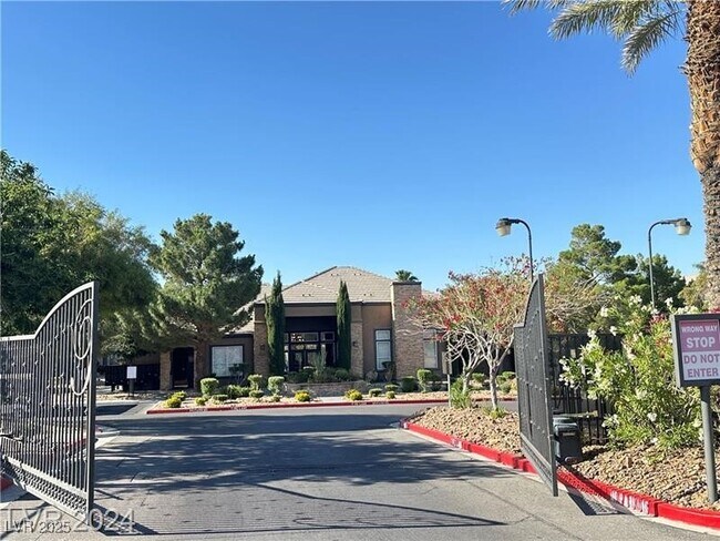 Building Photo - 6650 W Warm Springs Rd