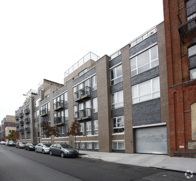 Building Photo - 80 Meserole Street