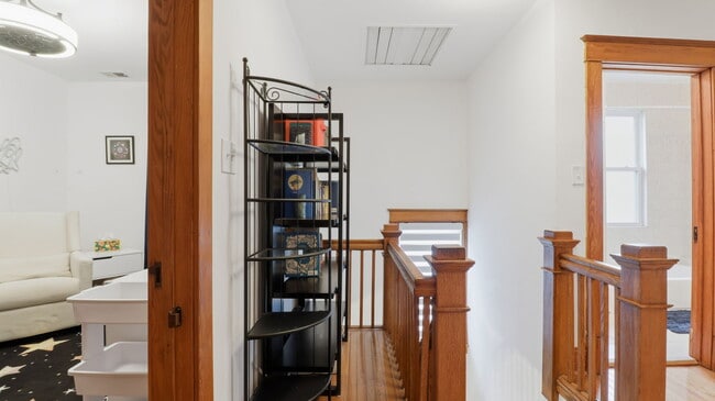 Building Photo - 30 Longfellow St NE