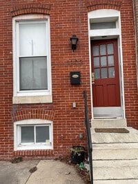 Building Photo - 2bed/2bath Townhome centrally located in Baltimore City!!