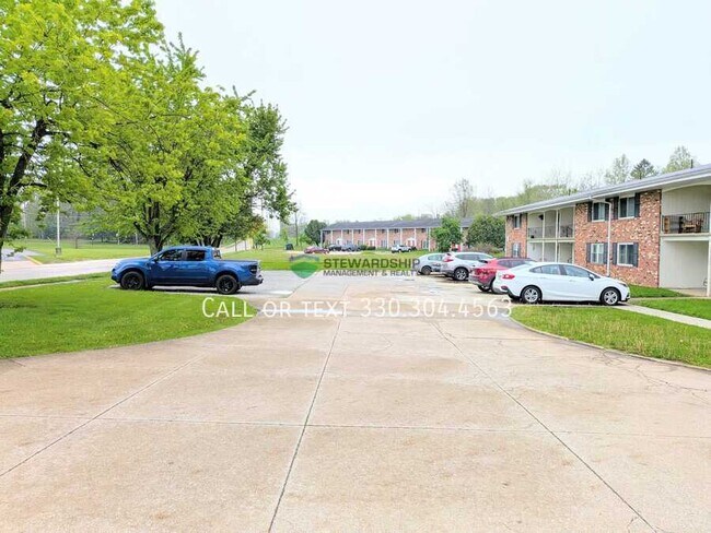 Building Photo - 1111 N Elm St