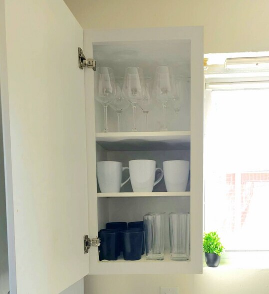 Building Photo - 361 Cherry St