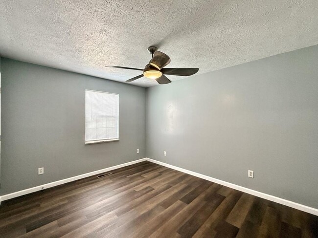 Building Photo - 275 Stone Dam Rd