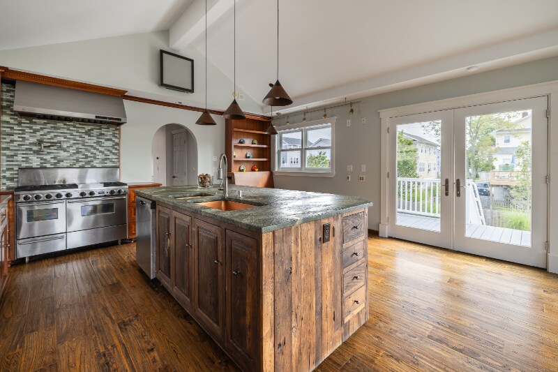 Building Photo - 13 Richard St