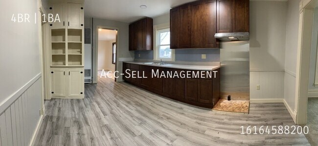 Building Photo - 1122 Broadway Ave NW