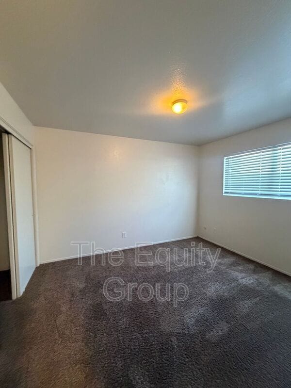 Building Photo - 530 E Myrtle Ave