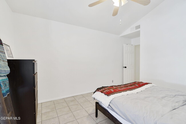 Building Photo - 4348 Loma Hermosa Dr