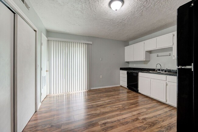 Building Photo - Fantastic 2 Bed/ 1.5 Bath Located in Norman